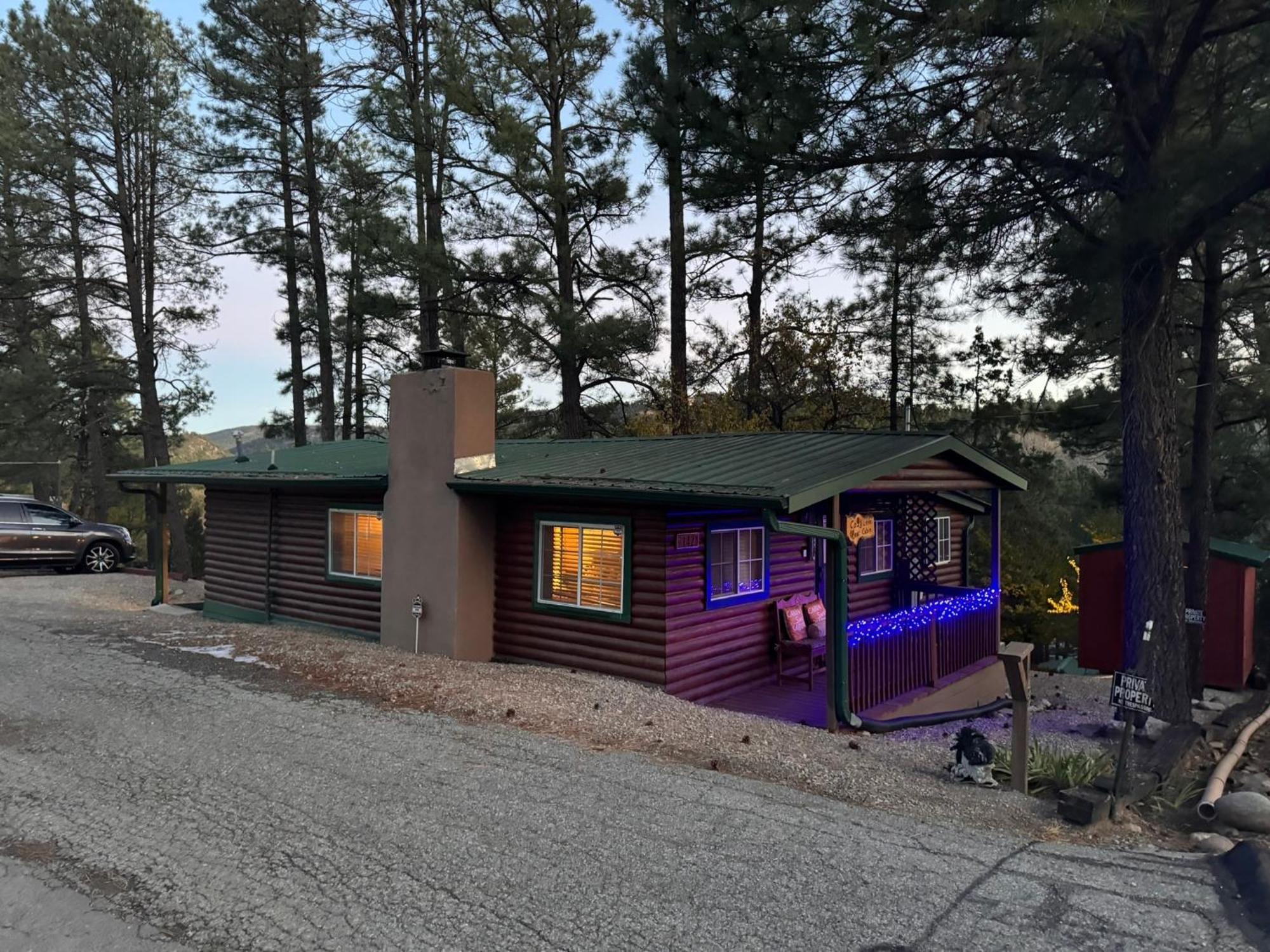 Gonzales Cozy Little Bear Cabin Ruidoso Exterior photo